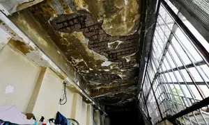 Hiện trạng xuống cấp ở sân Thống Nhất